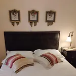 βαλεντίνη Πανσιόν 3*