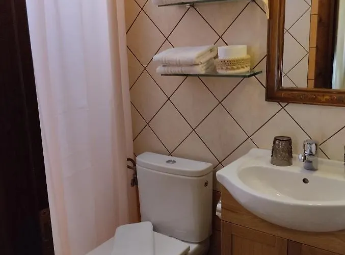 βαλεντίνη Πανσιόν 3*